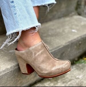 Kork-Ease Heeled Mules 11 Beige Sand Suede Sagano Clogs Boho Chunky New $200